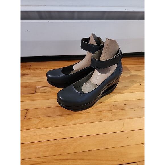 Fly London Silver Gray Wedge Women Size 39 (8-8.5) Ankle Strap Black - Picture 1 of 8